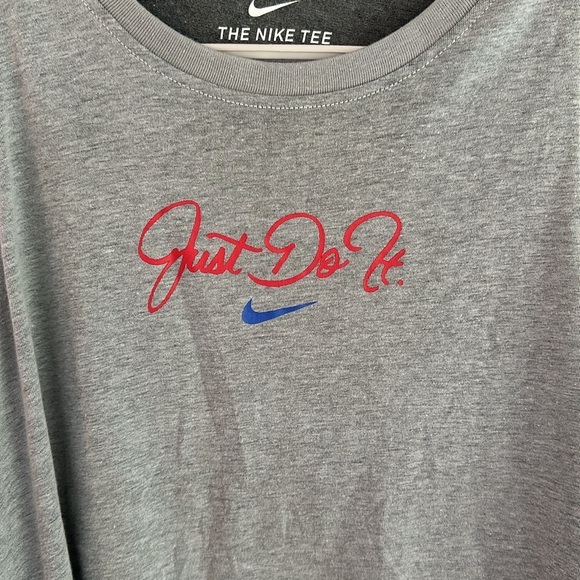 Nike tank top size medium - Picture 2 of 4